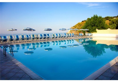 leto Hotel Villaggio Baia D'ercole Resort avionom Italija Kalabrija 