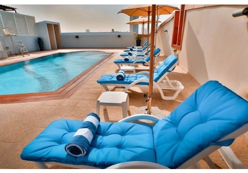 Hotel Signature al barsha dubai more letovanje daleke destinacije UAE leto bazen ležaljke