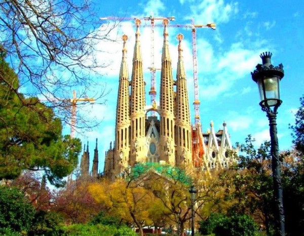 Španija Barselona jesenje putovanje avionom ponude