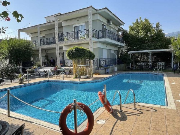 Hotel George Tasos Limenas letovanje more grčka ostrva leto busem bazen