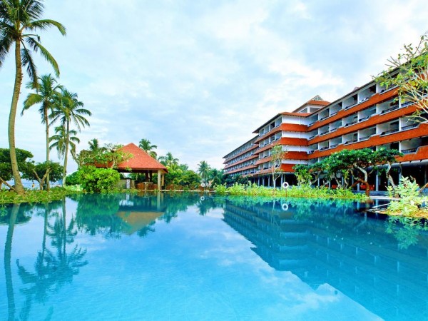 Hotel Hikka Tranz by Cinnamon Hikkaduwa Sri Lanka okean more letovanje leto februar mart
