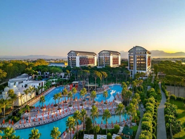 HOTEL TITANIC BEACH LARA TURSKA ANTALIJA - LARA LETO ARANŽMANI AVIONOM