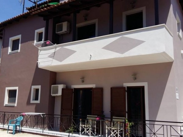 Vila Fotini Sivota grčka letovanje apartman studio leto more spolja