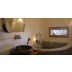 Hotel Honeymoon Petra villas Imerovigli Santorini letovanje more Grčka ostrva djakuzi