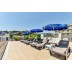Hotel Mar Blau Kalelja Kosta Brava Španija paket aranžman letovanje more krov ležaljke suncobrani