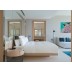 Hotel Nikki Beach bodrum turska letovanje povoljno paket aranžman egejsko more last minute cena soba lux krevet