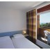 Hotel Valamar Lanterna Sunny Resort Poreč Jadran more soba kreveti