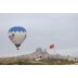 Kapadokija dimnjaci balon jesenja putovanja avio